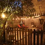 Chateau De - & Experiences Immersives Semesterbostad Saint-Chamarand