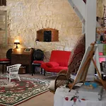 Château De St Chamarand - Grand&petit Hébergement de vacances *