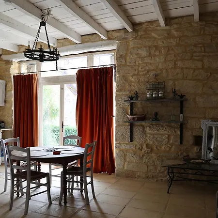 Vakantiehuis Chateau De Chamarand - L'aile Renaissance & La Tour Medievale *