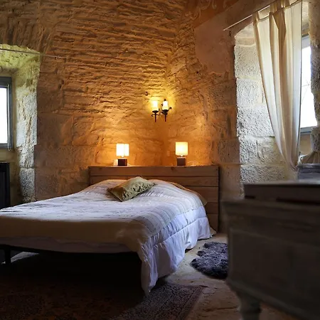 Holiday home Chateau De Chamarand - L'aile Renaissance & La Tour Medievale