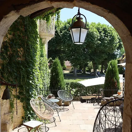 Château De - Gîtes&expériences Immersives Saint-Chamarand