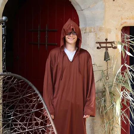 Château De - Gîtes&expériences Immersives Hébergement de vacances Saint-Chamarand