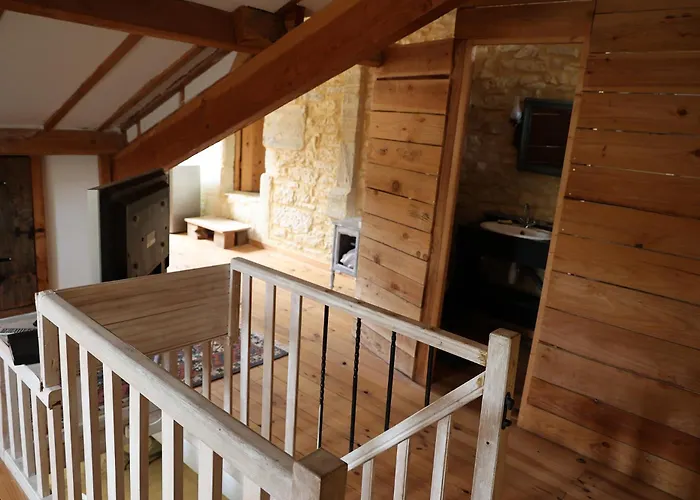 Chateau De Chamarand - L'aile Renaissance & La Tour Medievale Holiday home Saint-Chamarand