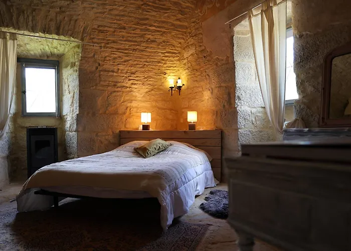 Holiday home Chateau De Chamarand - L'aile Renaissance & La Tour Medievale