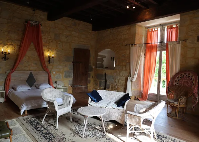 Chateau De Chamarand - L'aile Renaissance & La Tour Medievale Feriehus *