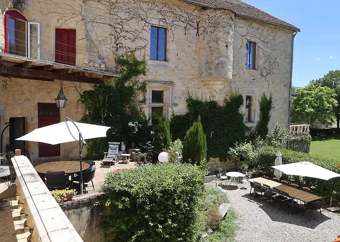 Holiday home Chateau De Chamarand - L'aile Renaissance & La Tour Medievale