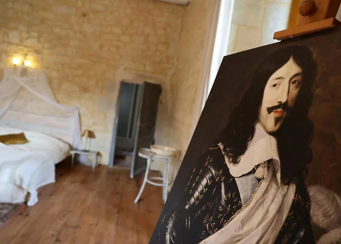 Holiday home Chateau De Chamarand - L'aile Renaissance & La Tour Medievale *