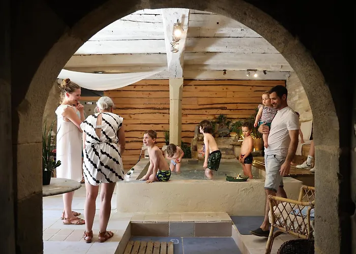 Feriehus Chateau De Chamarand - L'aile Renaissance & La Tour Medievale