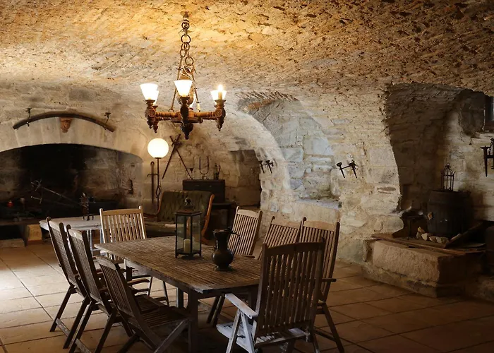 Chateau De Chamarand - L'aile Renaissance & La Tour Medievale Feriehus Saint-Chamarand