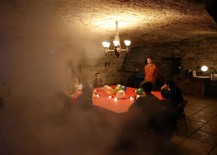 Holiday home Chateau De Chamarand - L'aile Renaissance & La Tour Medievale